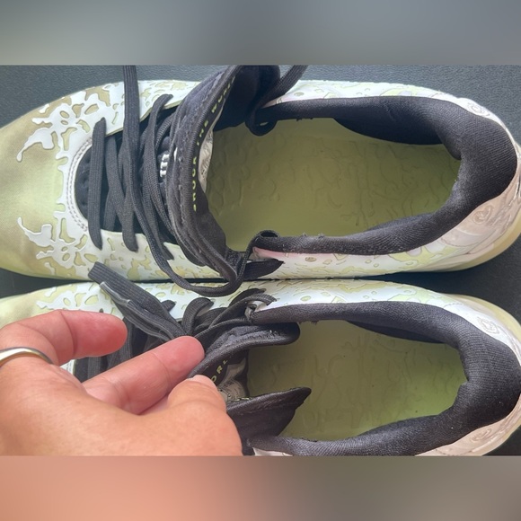 Glow in the Dark!!!  Nike Air Jordan Zion III - Picture 9 of 9